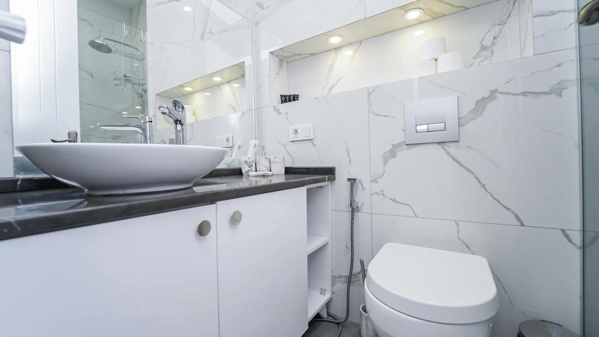 Hotel Type Rooms On Avenue Melikishvili, City Center Tbilisi